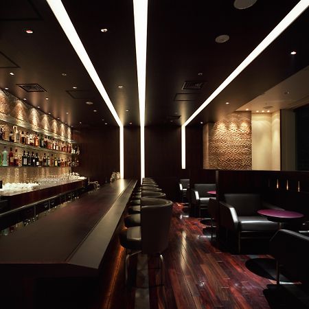 Marunouchi Hotel Tokyo Eksteriør billede Interior of a bar in Tokyo