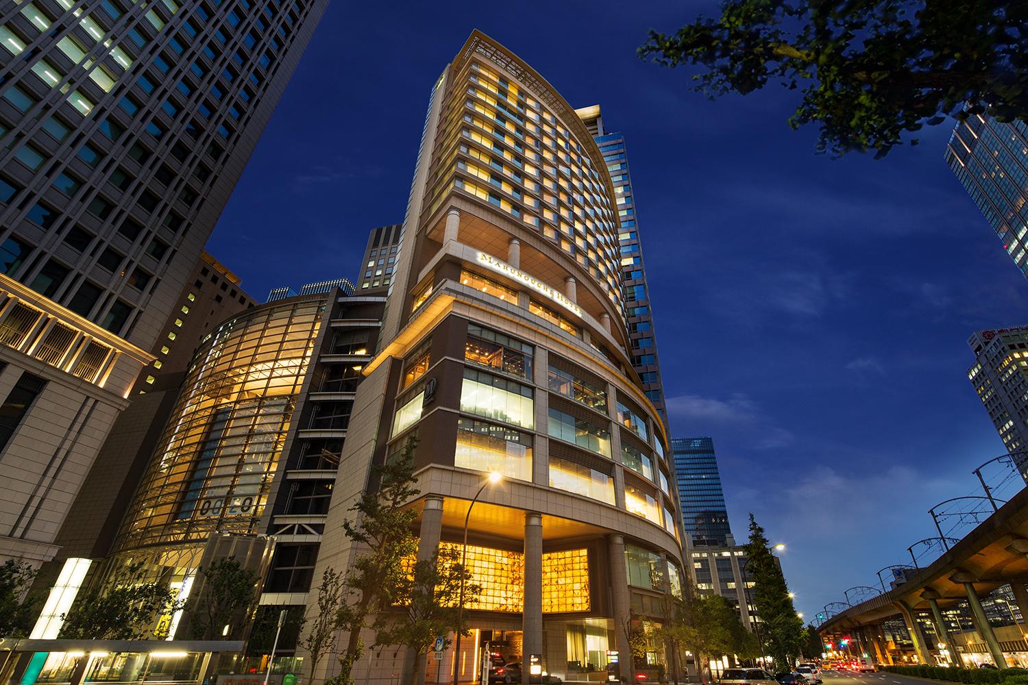 Marunouchi Hotel Tokyo Eksteriør billede The hotel at night