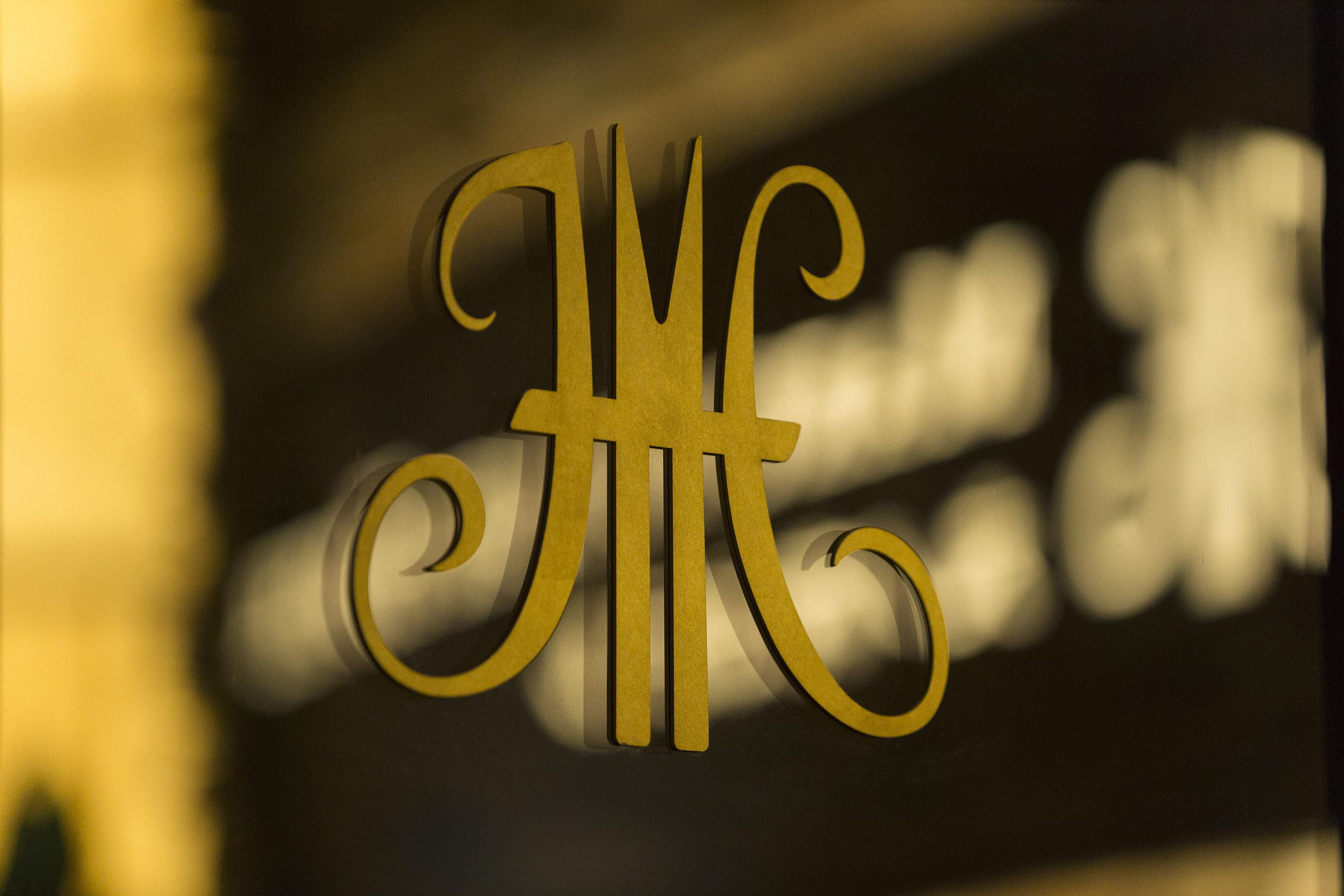Marunouchi Hotel Tokyo Eksteriør billede The logo of the hotel