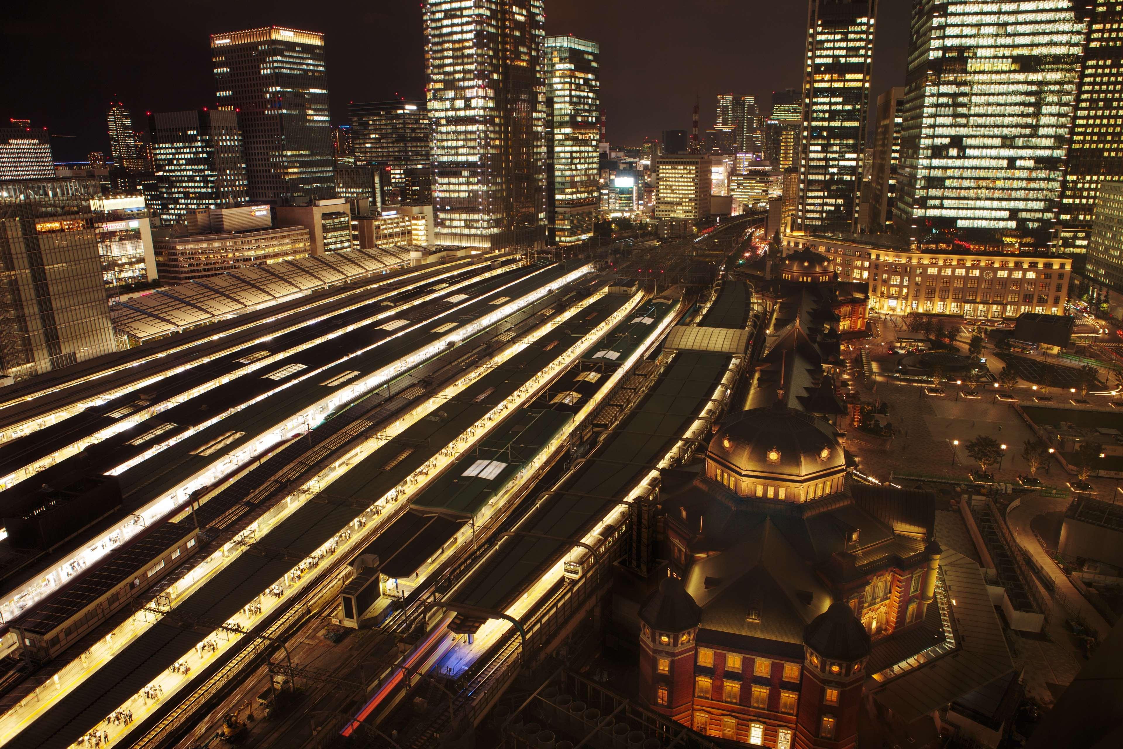 Marunouchi Hotel Tokyo Eksteriør billede The station at night