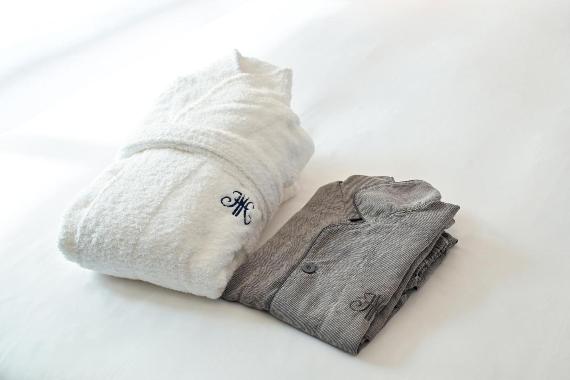 Marunouchi Hotel Tokyo Eksteriør billede A bathrobe